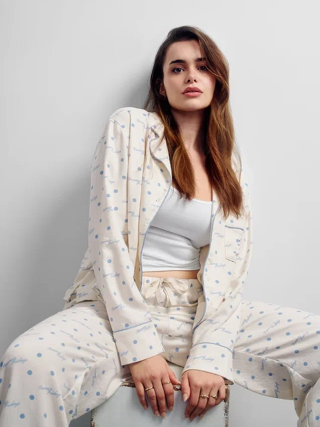Camisas de pijama de franela holgada con lunares de GAP × Summer Fridays