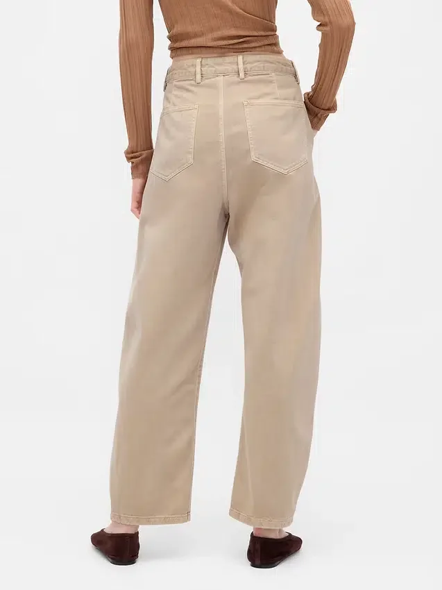 Pantalones de talle medio de sarga con corte de barril