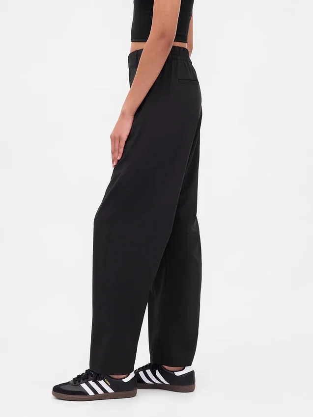 Pantalones GapFit Tech de talle alto y corte acampanado