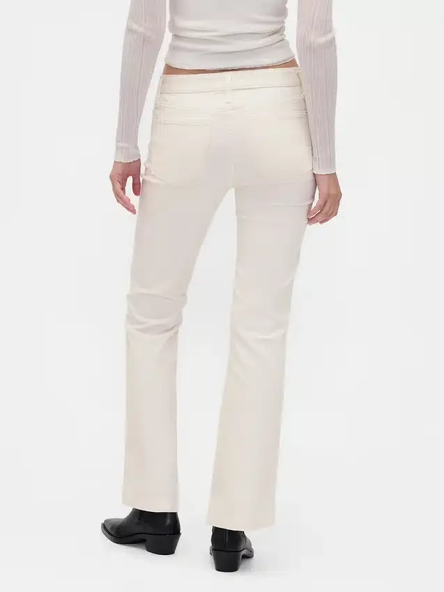 Pantalones largos y ajustados de pana de talle bajo