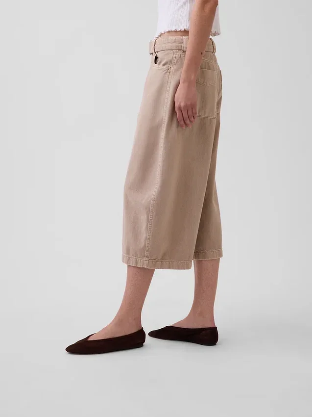 Pantalones tipo culotte de talle medio con cinturón
