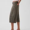 Pantalones tipo culotte de talle medio con cinturón