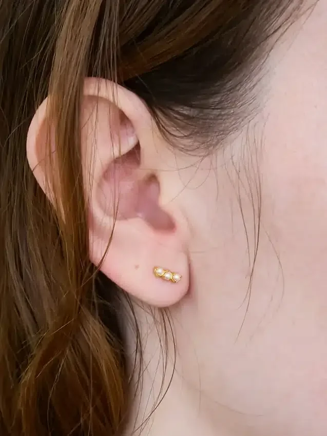 Pendientes de barra con perla de Admiral Row