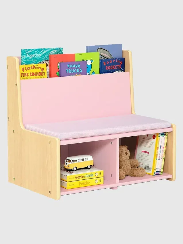 Rincón de lectura para niños pequeños con banco acolchado