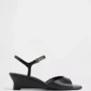 Sandalias de cuña de cuero vegano