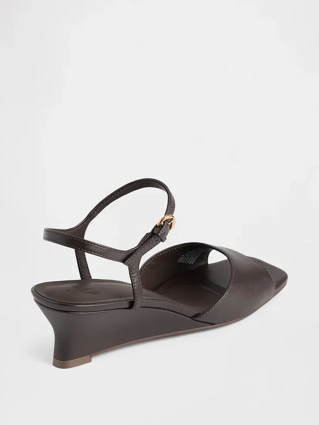 Sandalias de cuña de cuero vegano
