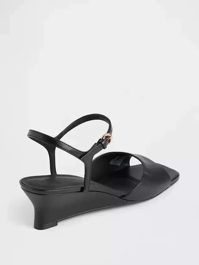 Sandalias de cuña de cuero vegano