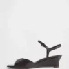 Sandalias de cuña de cuero vegano
