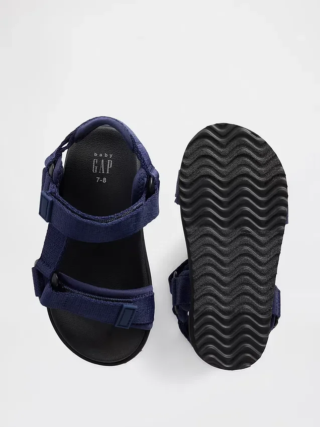 Sandalias deportivas para niños pequeños