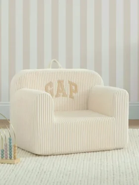 Silla de espuma con logotipo de babyGap en terciopelo acanalado
