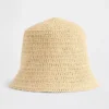 Sombrero de paja tipo cubo