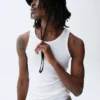 Sombrero de pescador con bordes deshilachados