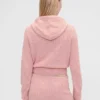 Sudadera con capucha corta de tejido tipo waffle CashSoft de GAP × Summer Fridays