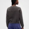 Sudadera gruesa con calaveras de GAP × Disney: «La pesadilla antes de Navidad» de Tim Burton