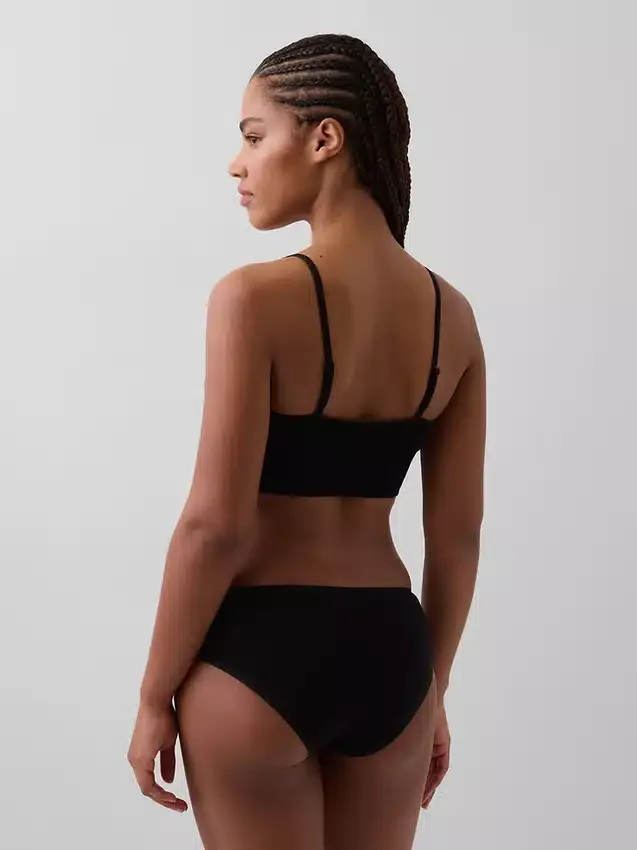 Sujetador tipo bralette sin costuras y con escote profundo