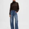 Suéter de cuello alto oversize con punto calado