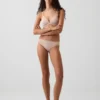 Tanga cheeky de algodón orgánico elástico súper suave