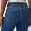 Vaqueros Curvy de talle alto, estilo delgado y recto de los años 90