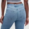 Vaqueros Curvy de talle alto, estilo delgado y recto de los años 90