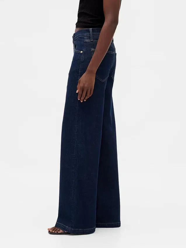 Vaqueros de tiro alto, paso amplio y pierna ancha