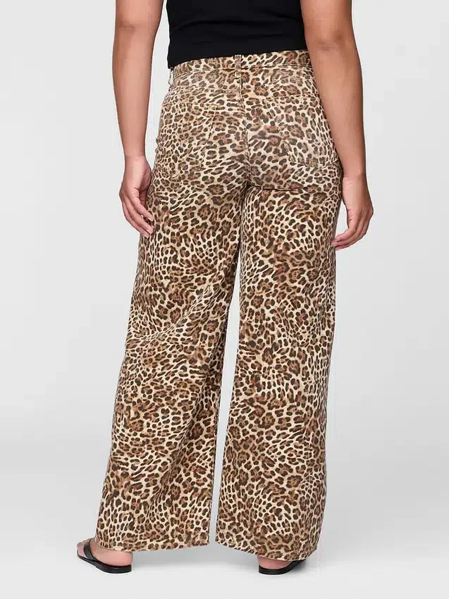 Vaqueros holgados de leopardo ultrasuaves de talle medio