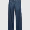 Vaqueros holgados estilo adolescente de los 90