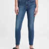 Vaqueros True Skinny de talle medio