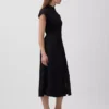 Vestido camisero midi de popelín con cintura ceñida