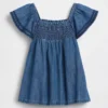 Vestido de mezclilla con fruncidos para bebé