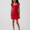 Vestido infantil de mangas con volantes y ribete de encaje