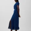 Vestido largo con mangas abullonadas bordadas