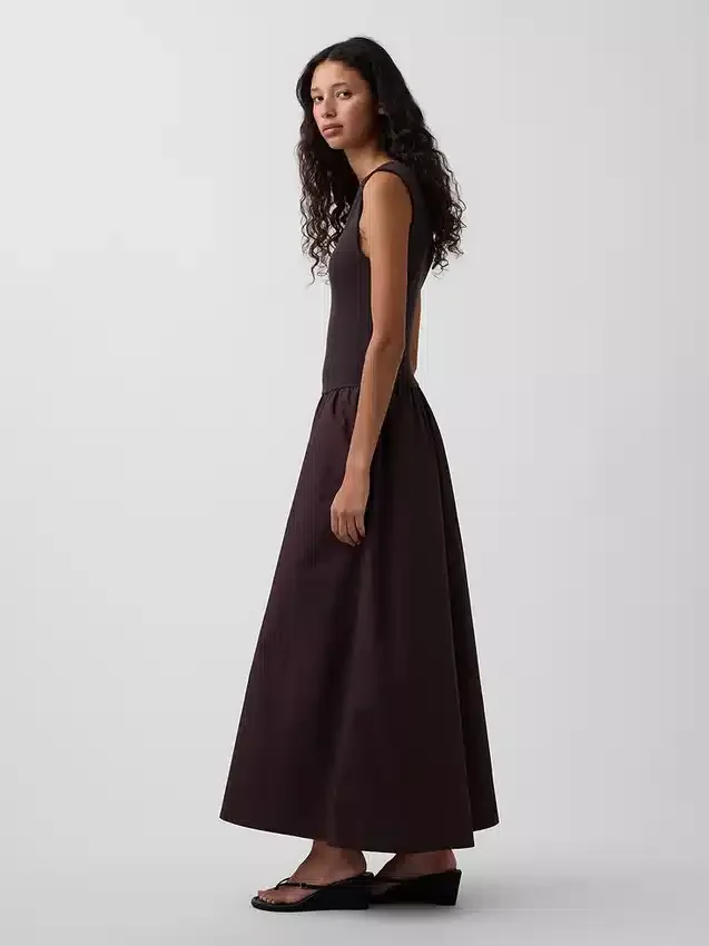Vestido largo de cintura baja con mezcla de telas