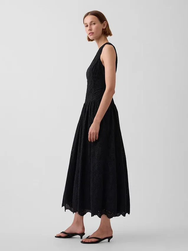 Vestido largo de cintura baja con ojales