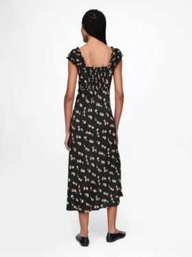 Vestido largo de crepé con escote corazón