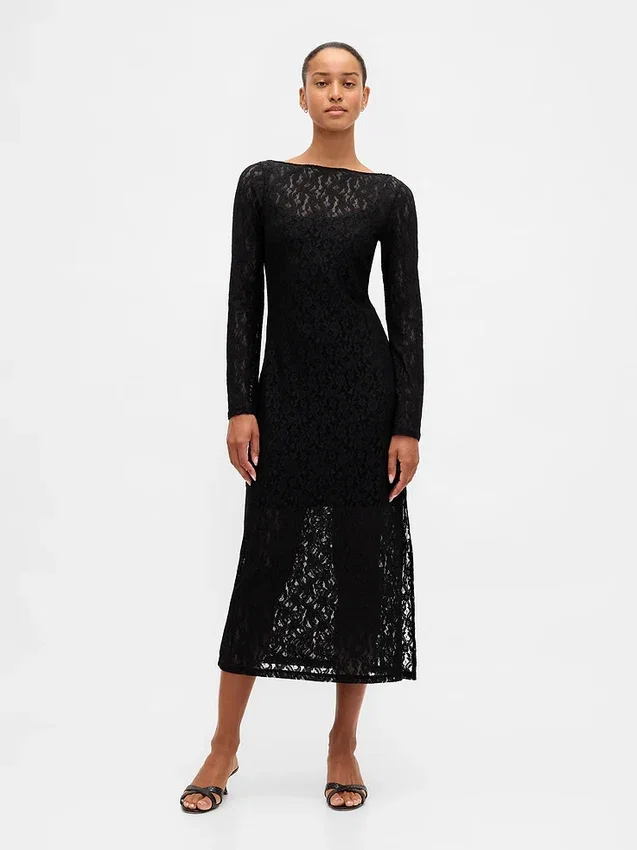 Vestido largo de encaje con mangas acampanadas