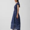 Vestido largo de gasa con cintura fruncida
