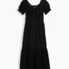 Vestido largo en capas con cuello redondo y ribete de encaje