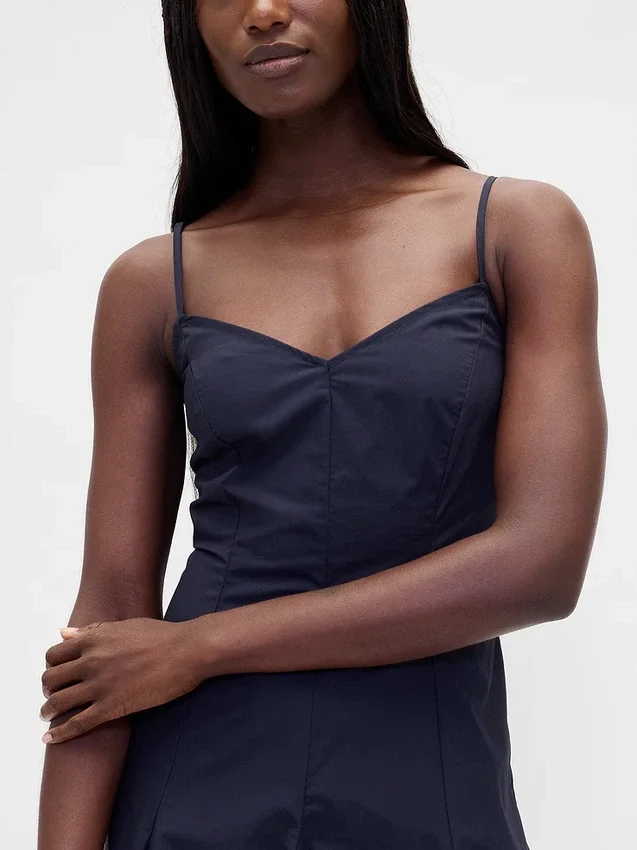 Vestido midi con cuello en V y costuras
