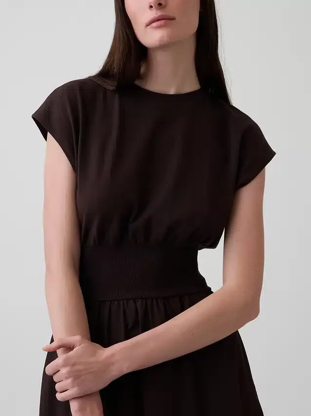 Vestido midi de cintura baja en mezcla de telas