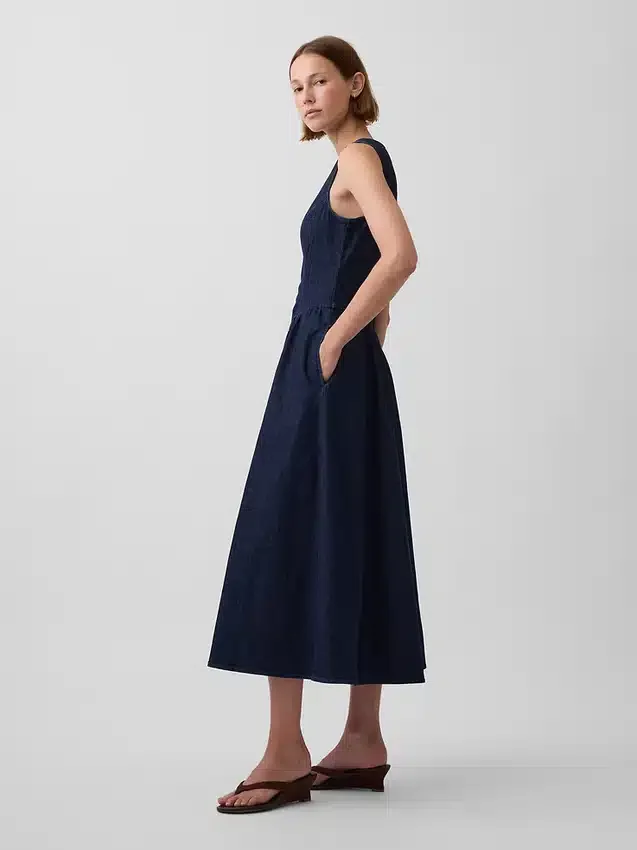 Vestido midi de mezclilla con cintura baja