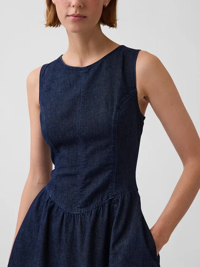 Vestido midi de mezclilla con cintura baja