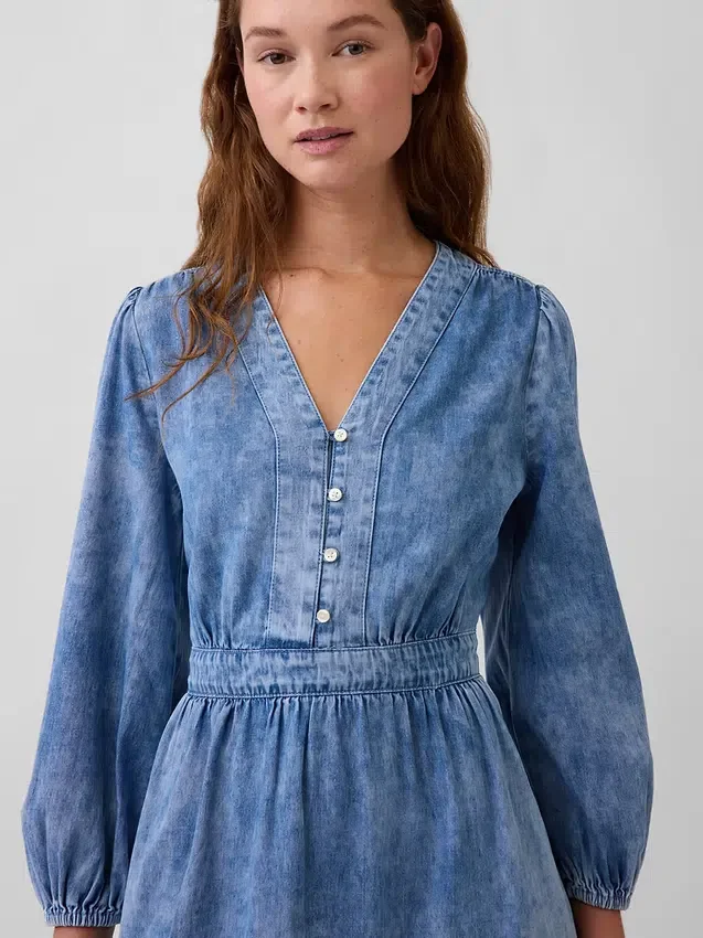 Vestido midi de mezclilla con cintura de piezas