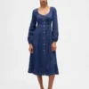 Vestido midi de mezclilla con escote corazón