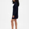 Vestido mini de jerséu oversize con cuello de tortuga