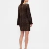 Vestido mini recto con cuello de barco