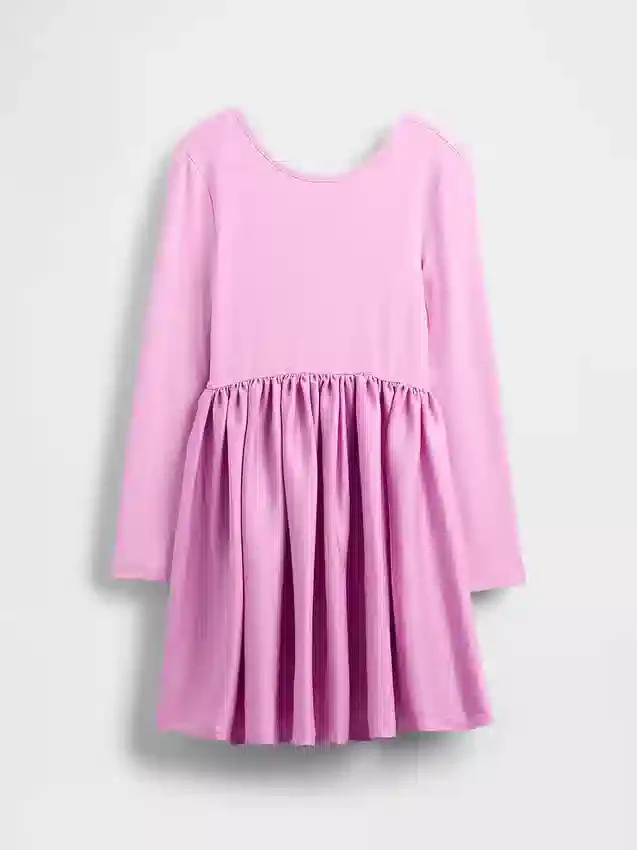 Vestido moderno de materiales mixtos para niñas