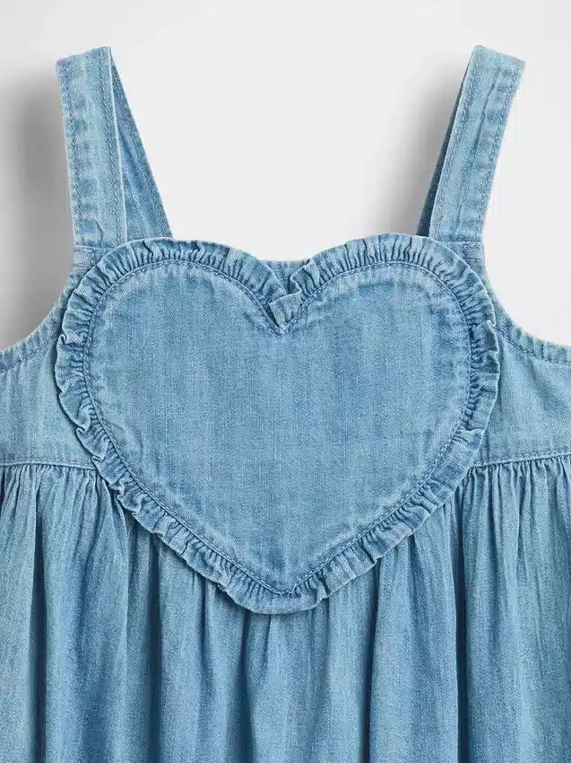 Vestido sin mangas con corazón de mezclilla para bebés y niños pequeños