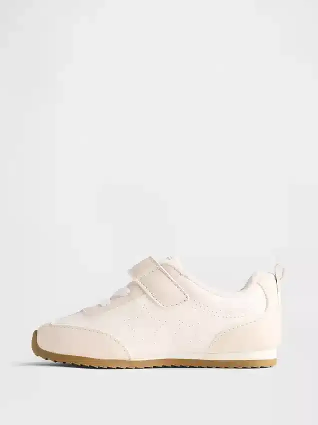 Zapatillas Star para niños pequeños